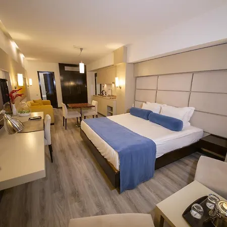 Hotel My