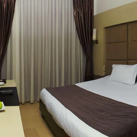 Hotel My