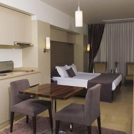 Hotel My 3*